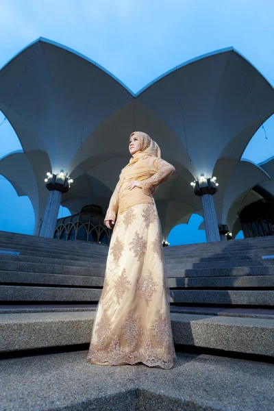 Moslimvrouw mode concept — Stockfoto