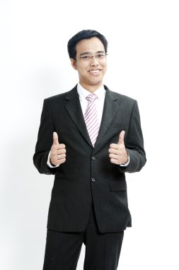 yakışıklı olan gösteren goodluck işareti