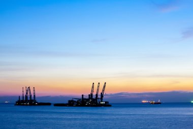 Kargo gemisi silhouettes