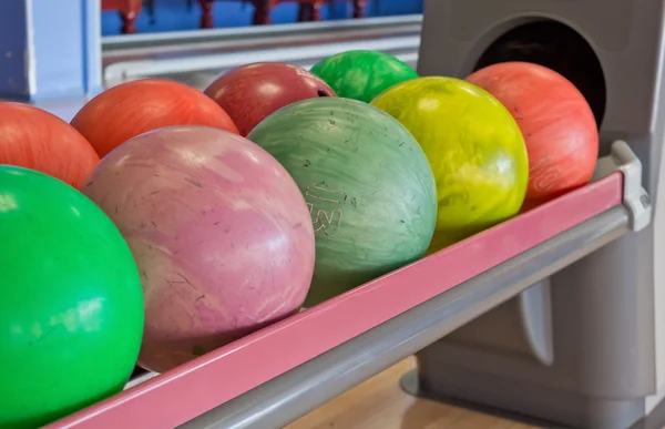 Renkli bowling topları — Stok fotoğraf