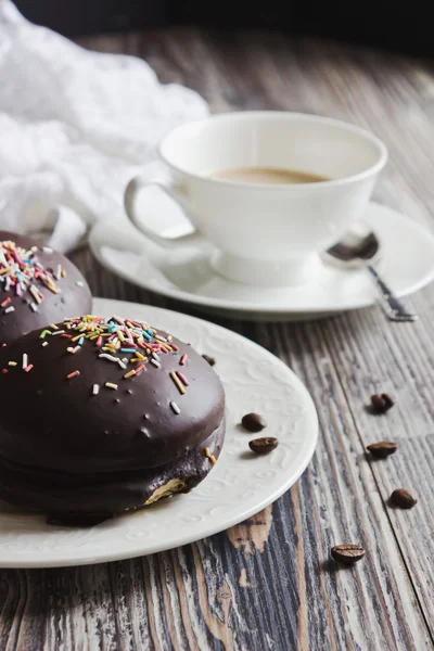 Torta al cioccolato e una tazza di caffè — Foto Stock