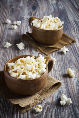 Kil bardak Mısır클레이 컵에 팝콘