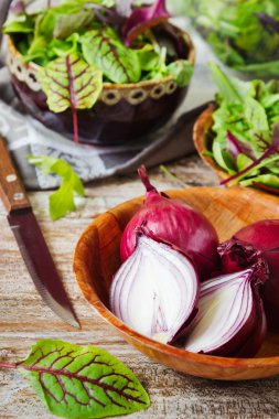 Kırmızı soğan dilimlenmiş