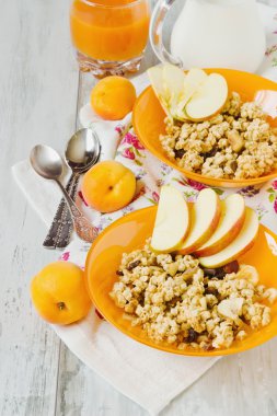 Sağlıklı kahvaltı.