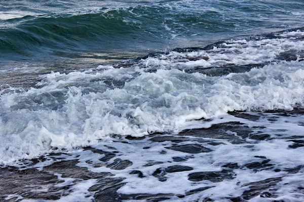 Dark Sea Strong Waves Bright White Sea Foam Raging Sea — Stock Photo, Image