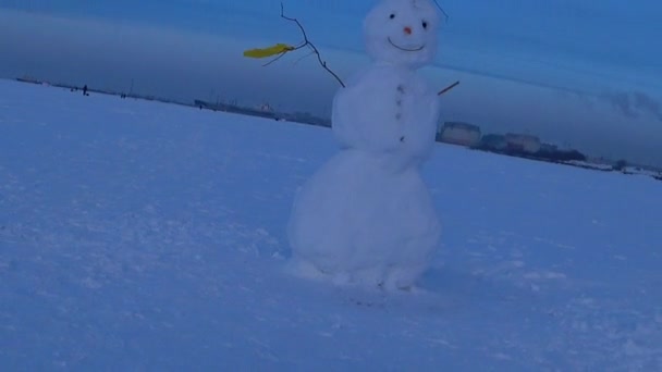 Sculpture Snowman Stands Snow Children Blinded Snowman Day Russia Winter — стокове відео