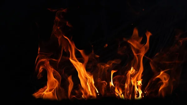 Stapel Värmeenergi Närbild Röd Och Gul Värmeenergi Antändning Bränsle Natten — Stockfoto