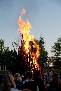 Midsummer yangın