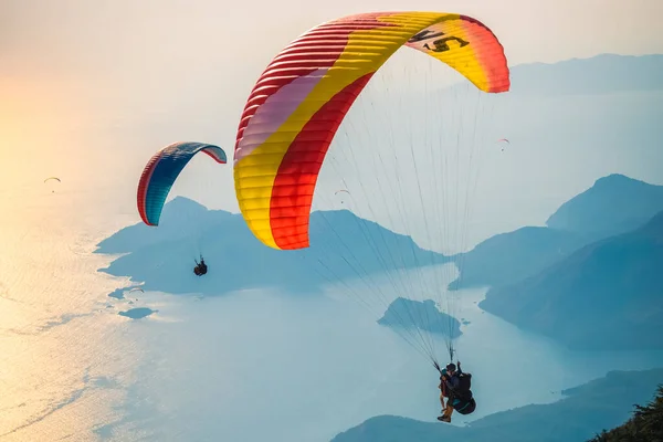 Fethiye Mugla Turkey August 2020 Paragliding Sky Paraglider Flying Sea — Fotografia de Stock