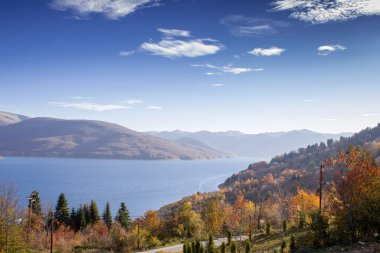 Mavrovo göl Güz