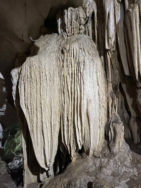 Moc Chau Son La 'daki ilk mağara.