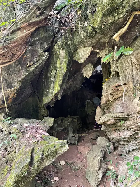 Pierwsza Jaskinia Moc Chau Son — Zdjęcie stockowe