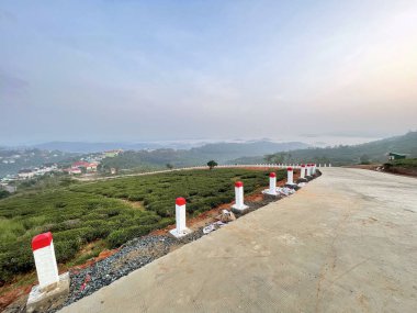 Bulutlar Cau Dat kasabasına geri döndü.