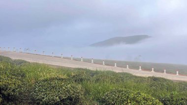 Bulutlar Cau Dat kasabasına geri döndü.