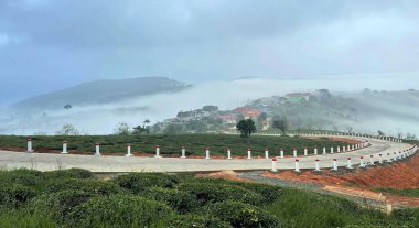 Bulutlar Cau Dat kasabasına geri döndü.