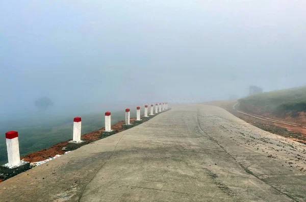 Bulutlar Cau Dat kasabasına geri döndü.