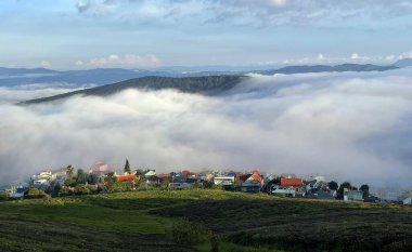 Cau Dat kasabası bulutları