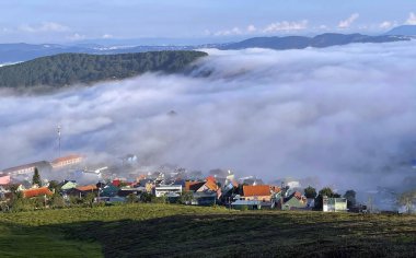 Cau Dat kasabası bulutları