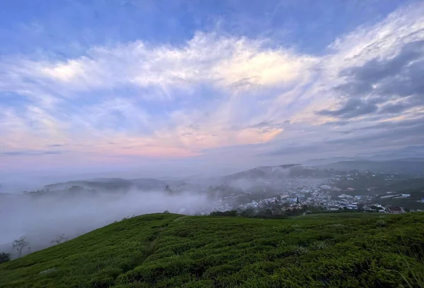 Туман Чайном Холме — стоковое фото