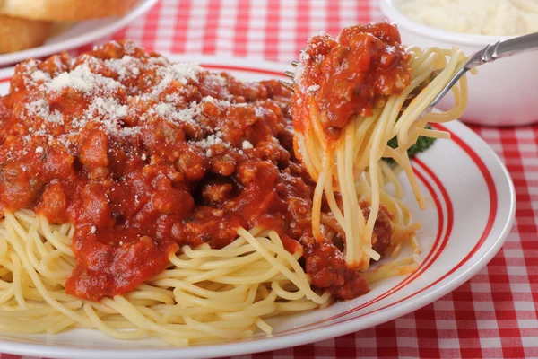 Espaguetis en un tenedor —  Fotos de Stock