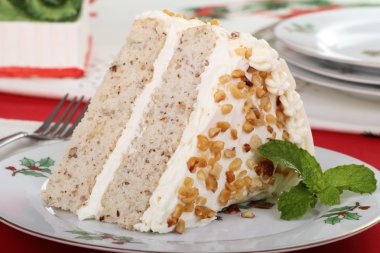 Bir dilim beyaz pasta.