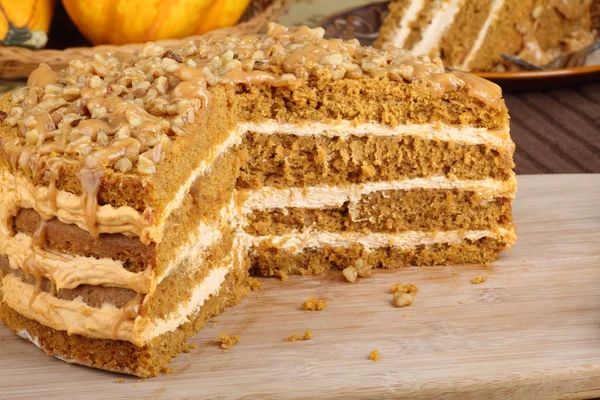 Kürbiskuchen in Scheiben geschnitten — Stockfoto