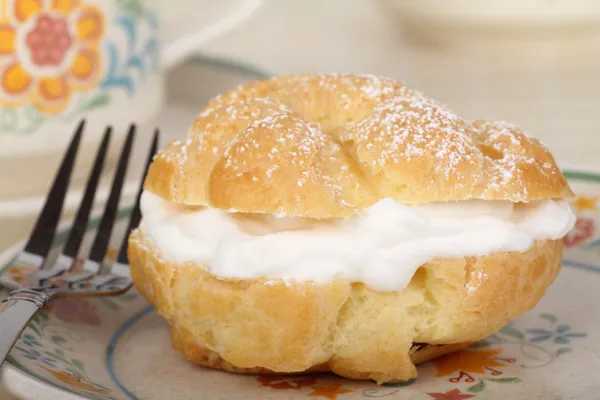 Cream puff zbliżenie — Zdjęcie stockowe