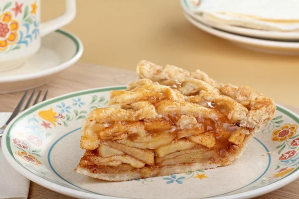 Slice of Cinnamon Apple Pie — Stock Photo, Image