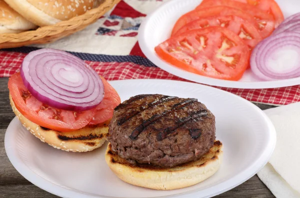 Grillad hamburgare smörgås — Stockfoto