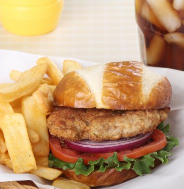 domuz eti bonfile ve patates kızartması