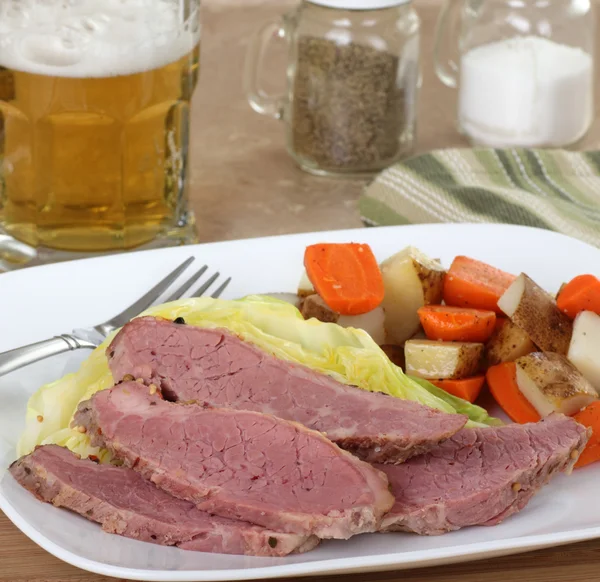 Corned Beef und Kohl — Stockfoto