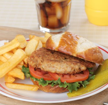 domuz eti bonfile ve patates kızartması