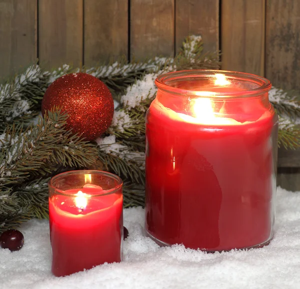 Dvě červené svíčky — Stock fotografie