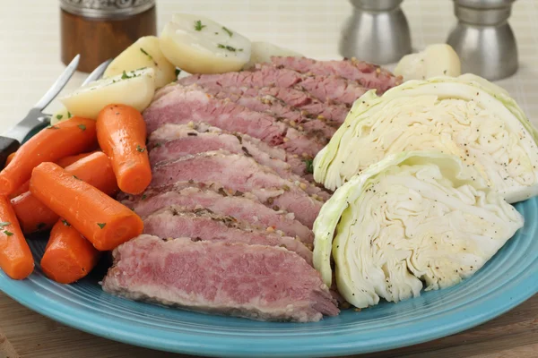 Corned Beef and Cabbage Meal — Stock Photo, Image