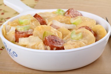 sosis ve patates fırında