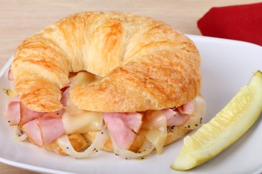 jambonlu peynirli sandviç