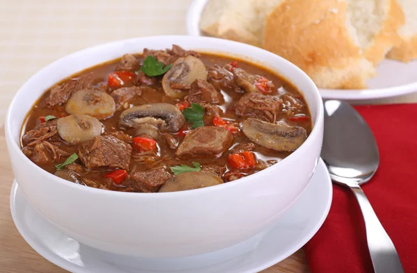 Zupa z wołowiny i grzyb — Zdjęcie stockowe