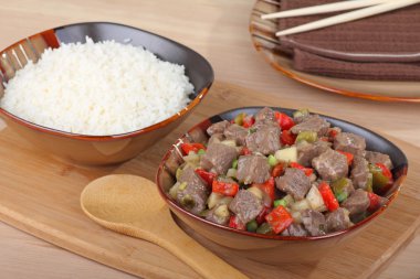 tatlı ve ekşi sığır eti