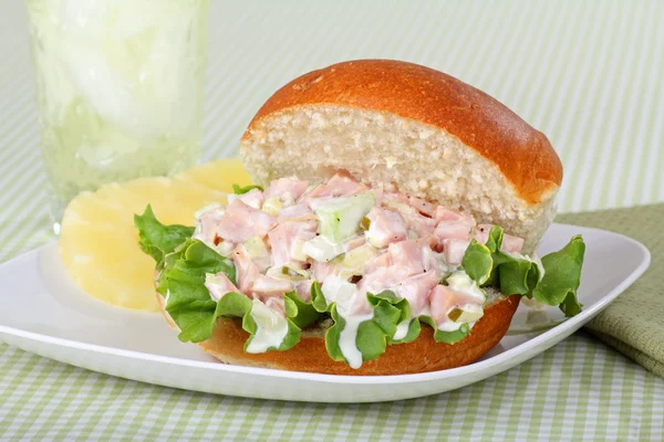Sandwich à la salade de jambon — Photo