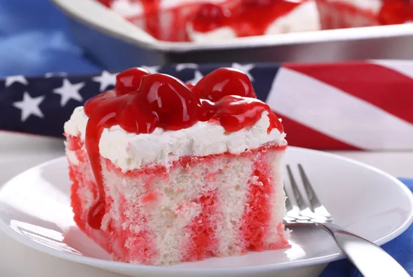 American Holiday Cherry Cake — Stock Photo, Image