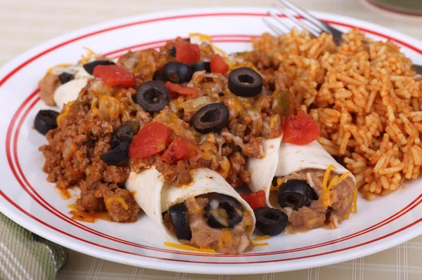 Marha- és Bean Enchiladas — Stock Fotó