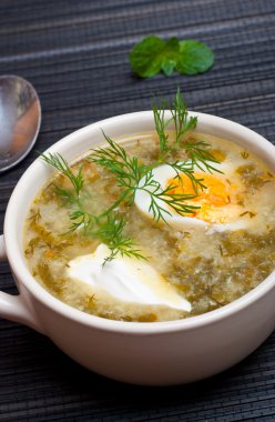 Yeşil pancar çorbası