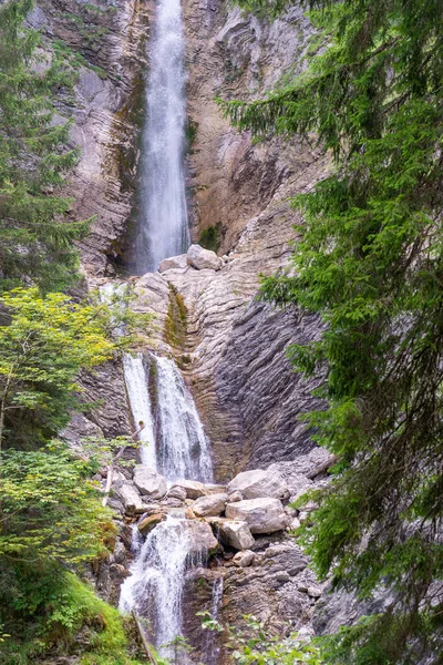 Bela Cachoeira Lower Martuljek Três Partes Nos Alpes Julianos Eslovênia — Fotografia de Stock