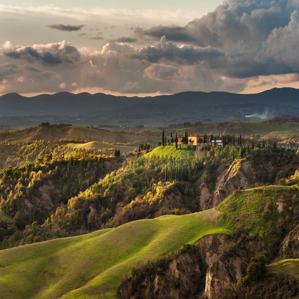 Musim semi cuaca di Tuscan puisi bidang, Tuscany, Italia — Stok Foto