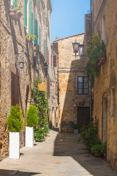 Vintage Tuscan alley in Italy — Stock Photo, Image