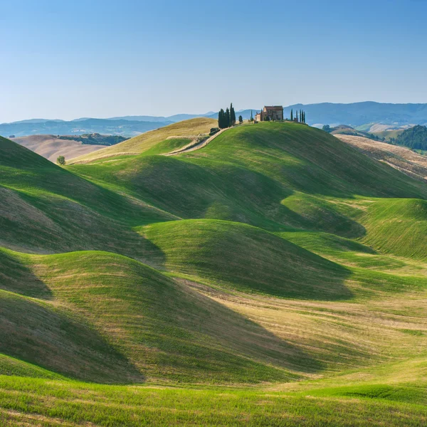 Tuscan summer on the fields in the beautiful view — Stock Photo, Image