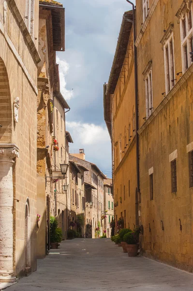 Vieille belle ville au soleil de Toscane, Pienza, Italie — Photo