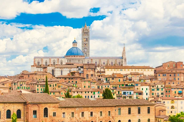 Vedere panoramică a Sienei, Italia — Fotografie, imagine de stoc