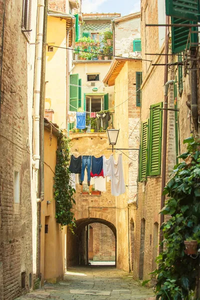 Rues tordues de Sienne, Toscane, Italie — Photo