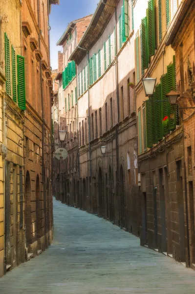 Siena csavart utcái, Toszkána, Olaszország — Stock Fotó